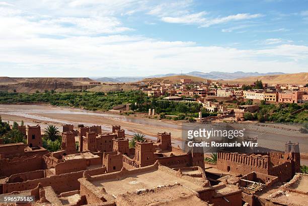 ait benhaddou elevated view - high atlas morocco stock pictures, royalty-free photos & images