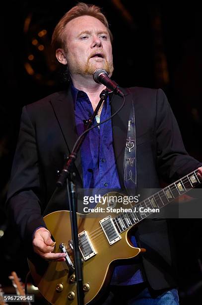 Lee Roy Parnell of Guitar Army performs at The Bombard Theater on August 27, 2016 in Louisville, Kentucky.