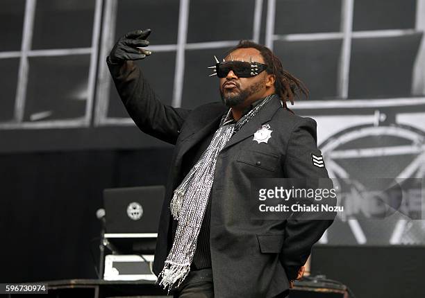 Benji Webbe of Skindred performs on Day 2 of Reading Festival at Richfield Avenue on August 27, 2016 in Reading, England.