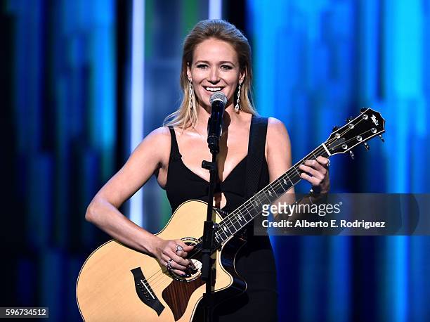 Singer Jewel performs onstage at The Comedy Central Roast of Rob Lowe at Sony Studios on August 27, 2016 in Los Angeles, California. The Comedy...