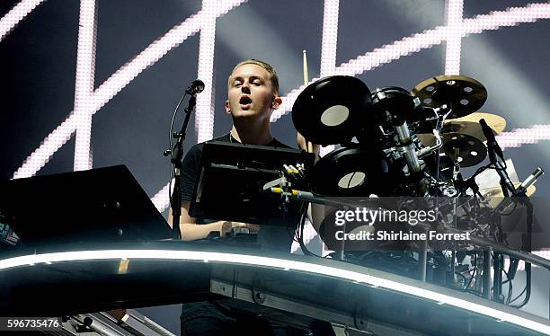 Guy Lawrence of Disclosure perfoms at Leeds Festival at Bramham Park on August 27, 2016 in Leeds, England.