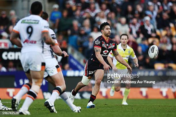Shaun Johnson of the Warriors with a pass during the round 25 NRL match between the New Zealand Warriors and the Wests Tigers at Mount Smart Stadium...