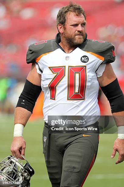 NFL: SEP 07 Panthers at Buccaneers, News Photo