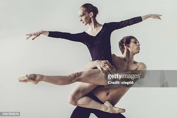bailarina de ballet - ballett imagens e fotografias de stock