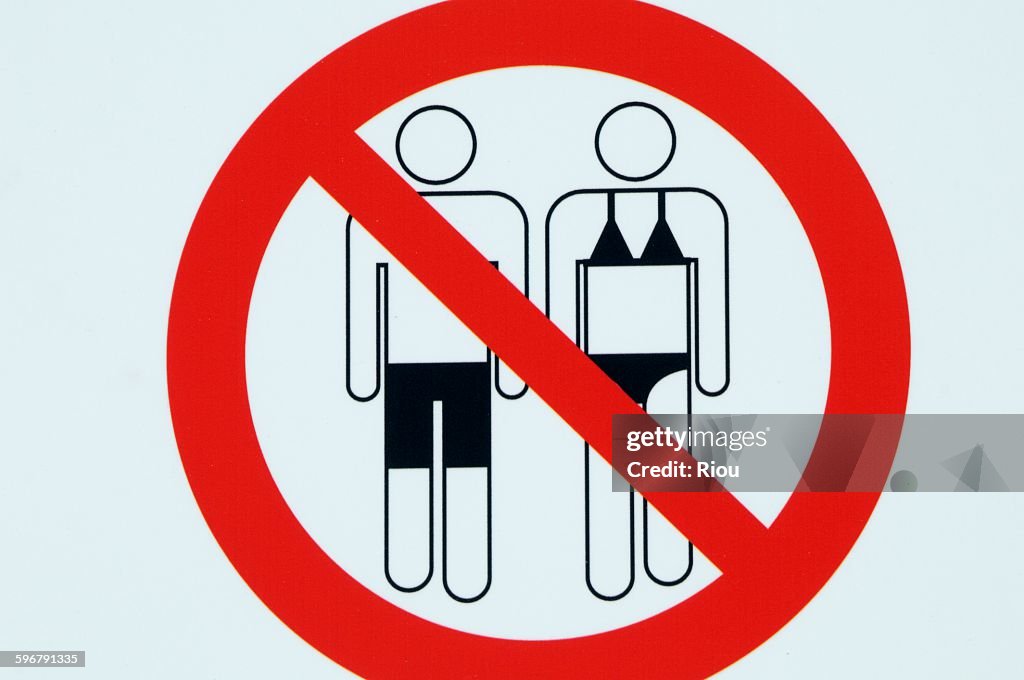 No clothes sign