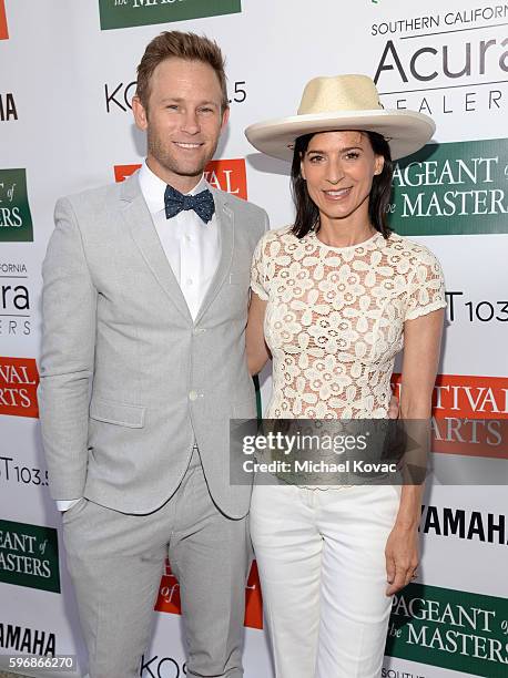 Actress Perrey Reeves and Aaron Endress-Fox attend the Festival of Arts Celebrity Benefit Concert and Pageant on August 27, 2016 in Laguna Beach,...