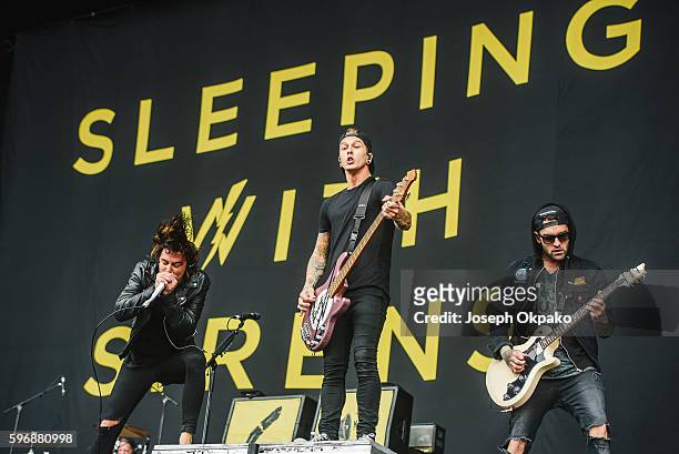Kellin Quinn of Sleeping with Sirens performs on stage on Day 3 at Reading Festival 2016 on August 28, 2016 in Reading, England.
