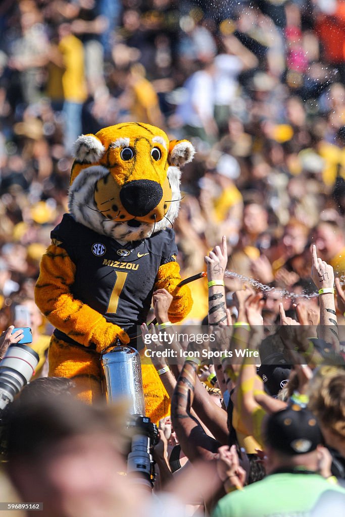 NCAA FOOTBALL: SEP 19 UConn at Missouri