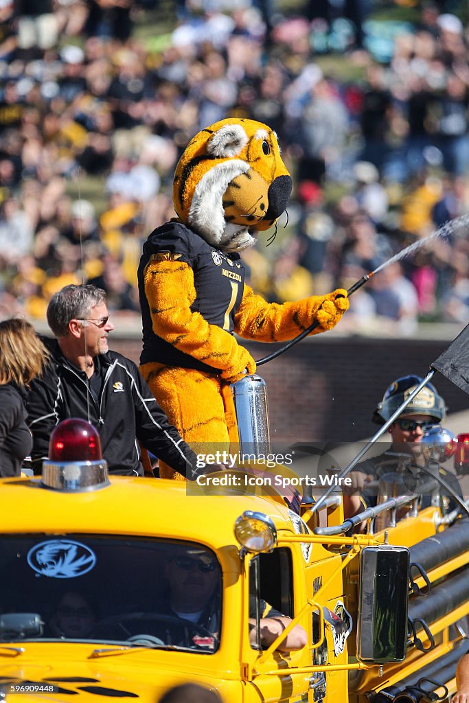 NCAA FOOTBALL: SEP 19 UConn at Missouri