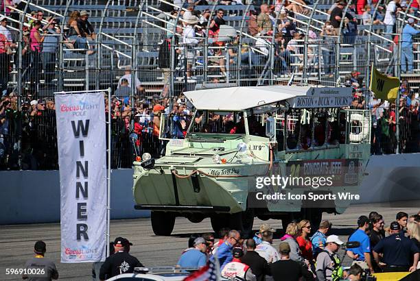 The duck boat carrying Jeff Gordon, Sprint Cup driver of the Drive To End Hunger Chevrolet , to honor him for his 789th consecutive start and last at...