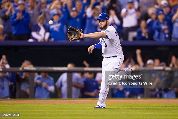 Kansas City Royals third baseman Mike Moustakas during the MLB American League Championship Series game 6 between the Toronto Blue Jays and the...