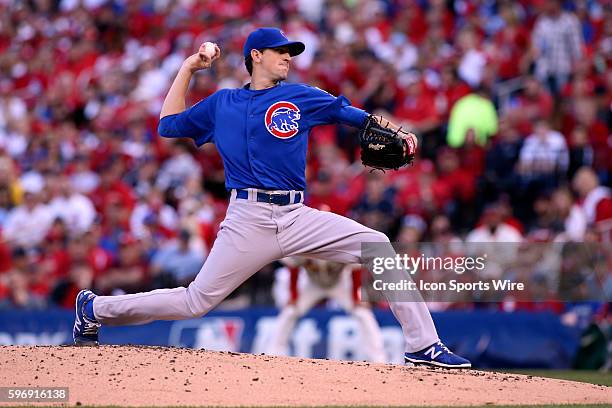 Chicago Cubs starting pitcher Kyle Hendricks throws during the first inning of game two of baseball's National League Division Series against the St....