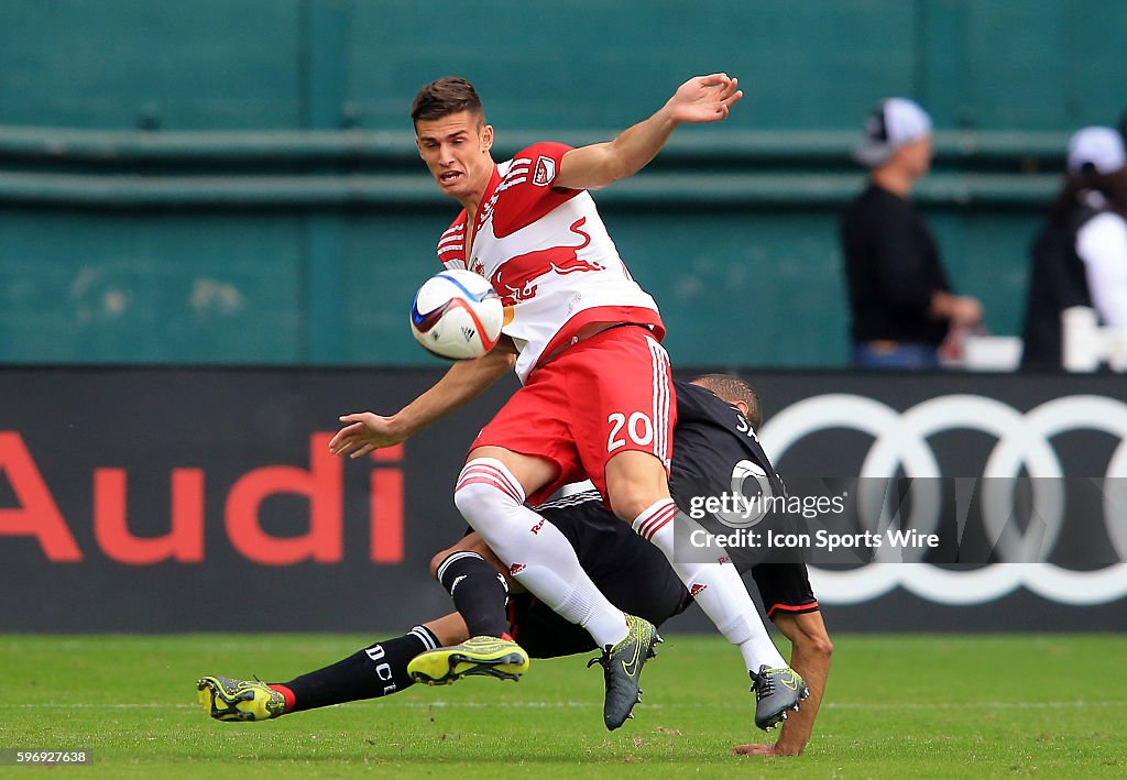 SOCCER: NOV 01 MLS - Red Bulls at DC United