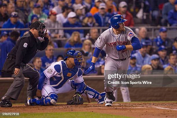 New York Mets first baseman Lucas Duda during the World Series game 2 between the New York Mets and the Kansas City Royals at Kauffman Stadium in...
