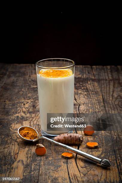 curcuma lassi, superfood - superfood stock pictures, royalty-free photos & images