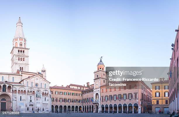 modena, italy - praça grande imagens e fotografias de stock