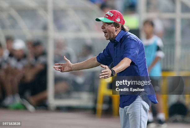 Head coach Yuriy Syomin of FC Lokomotiv Moscow gestures during the Russian Premier League match between FC Krasnodar and FC Lokomotiv Moscow at the...