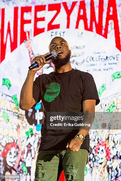 Comedian Mario Pleasant performs during Lil Weezyana at Champions Square on August 27, 2016 in New Orleans, Louisiana.