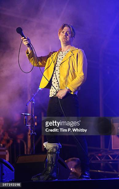 Ricky Wilson of the Kaiser Chiefs performs on the main stage on day three of The Big Feastival at Alex James' Farm on August 28, 2016 in Kingham,...
