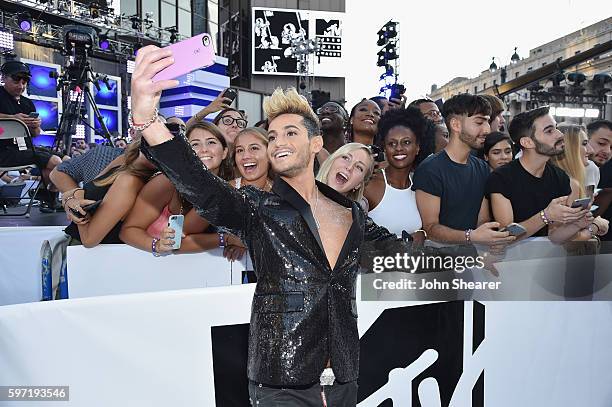 Frankie J. Grande takes a selfie with fans during the 2016 MTV Video Music Awards on August 28, 2016 in New York City.