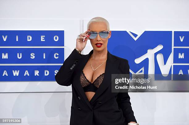 Model Amber Rose attends the 2016 MTV Video Music Awards at Madison Square Garden on August 28, 2016 in New York City.