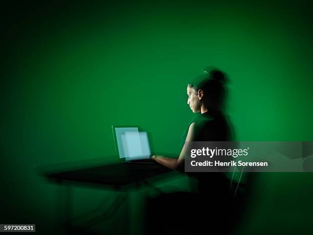 Girl Behind A Computer Female Behind Computer Photos and Premium High Res Pictures - Getty Images