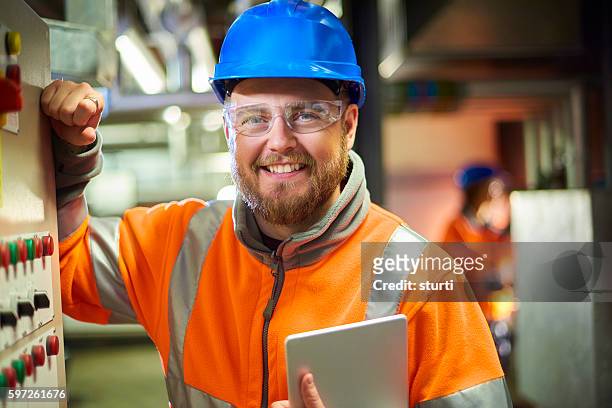 maintenance engineer - hvac service stock pictures, royalty-free photos & images