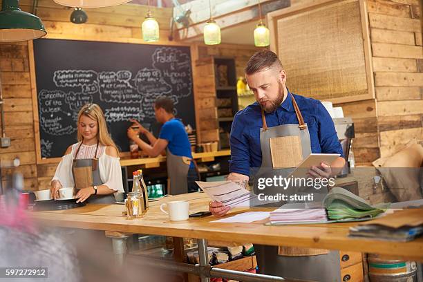 coffee shop accounts - bookie board stock pictures, royalty-free photos & images