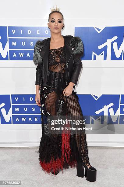 Singer Rita Ora attends the 2016 MTV Video Music Awards at Madison Square Garden on August 28, 2016 in New York City.