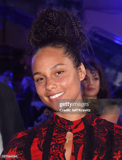 Singer Alicia Keys attends the 2016 MTV Video Music Awards at Madison Square Garden on August 28, 2016 in New York City.