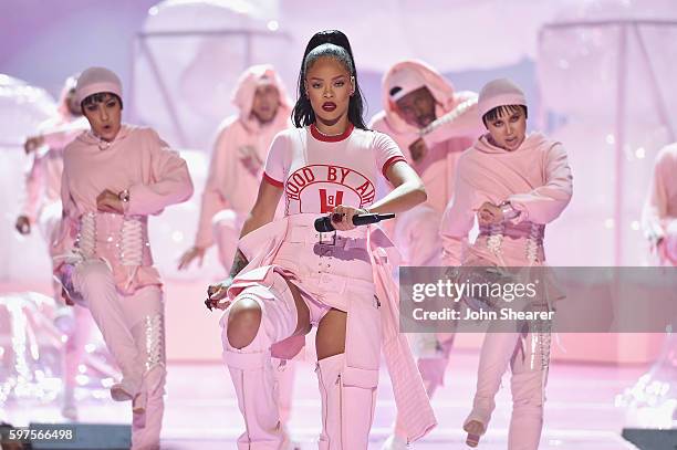 Rihanna performs onstage during the 2016 MTV Music Video Awards at Madison Square Gareden on August 28, 2016 in New York City.