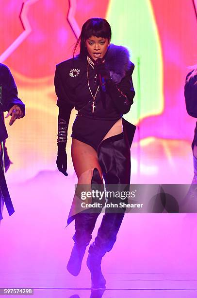 Rihanna performs onstage during the 2016 MTV Music Video Awards at Madison Square Gareden on August 28, 2016 in New York City.