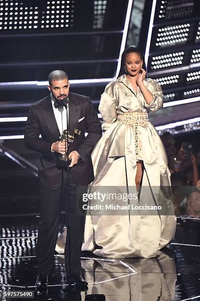 Drake presents Rihanna with the The Video Vanguard Award during the 2016 MTV Video Music Awards at Madison Square Garden on August 28, 2016 in New...