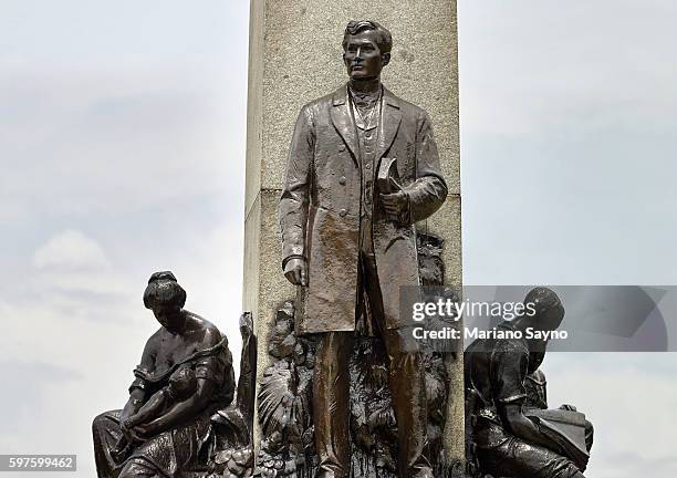 rizal monument in rizal park - josé rizal stock pictures, royalty-free photos & images
