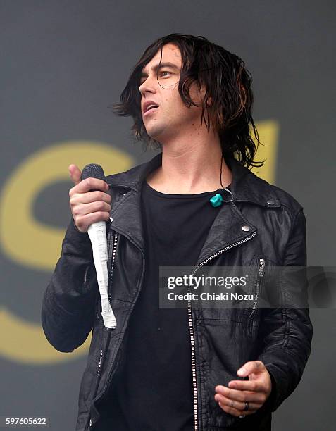 Kellin Quinn of Sleeping With Sirens performs on Day 3 of Reading Festival at Richfield Avenue on August 28, 2016 in Reading, England.