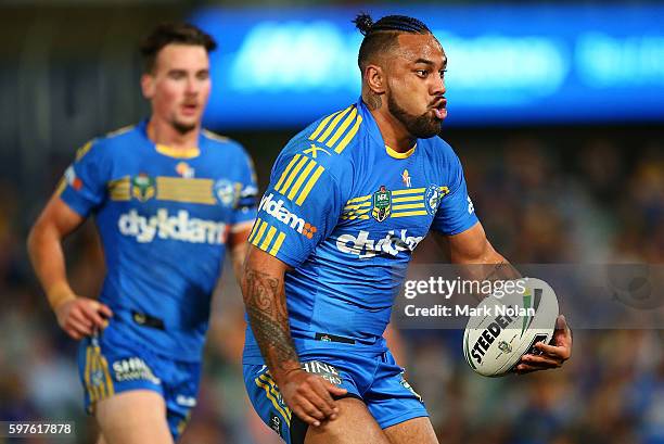 Kenneth Edwards of the Eels in action during the round 25 NRL match between the Parramatta Eels and the St George Illawarra Dragons at Pirtek Stadium...