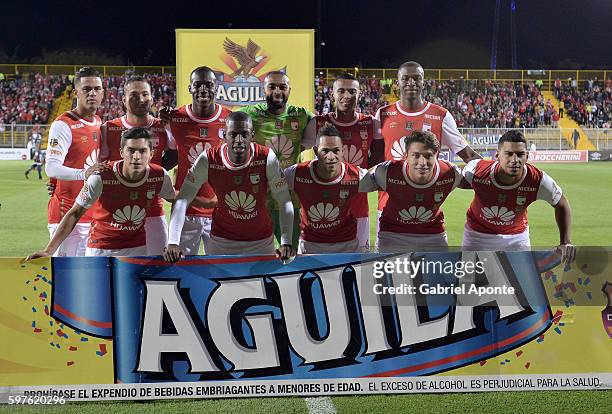 Players of Santa Fe pose for a photo prior a match between Independiente Santa Fe and Millonarios as part of round 10 of Liga Aguila 2016 at...