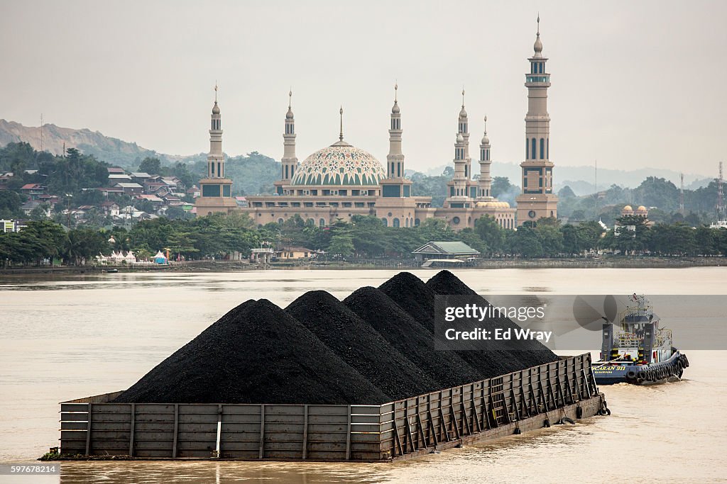 Indonesian Coal Towns Endure The Global Commodities Slump