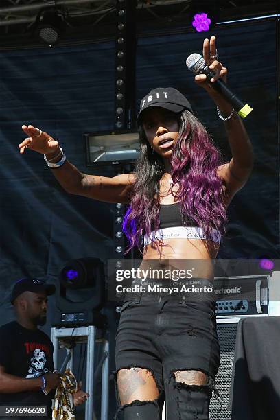 Angel Haze Rapper Rappers Angel Haze Photos and Premium High Res Pictures - Getty Images