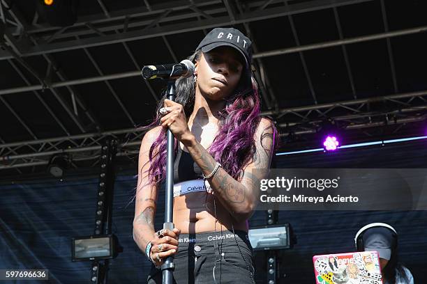Angel Haze Rapper Rappers Angel Haze Photos and Premium High Res Pictures - Getty Images