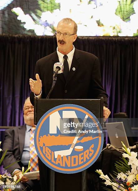 New York Islanders former defenseman Ken Morrow addresses the guests during the New York Islanders memorial service for Al Arbour on August 29, 2016...