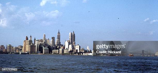 new york city skyline - 1956 stockfoto's en -beelden