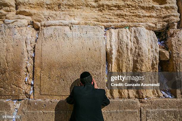 wailing wall in jerusalem - wailing wall stock pictures, royalty-free photos & images