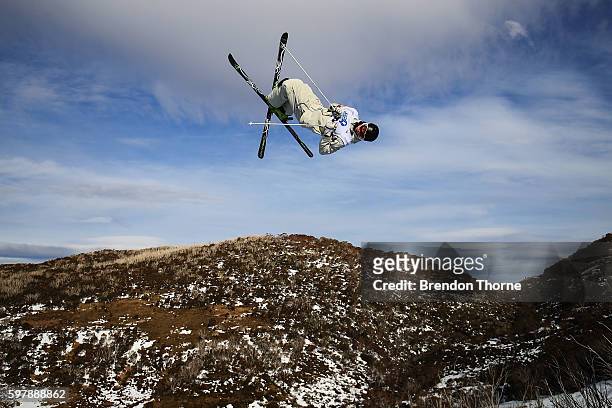 Brodie Summers of Australia competes during the Subaru Australian Mogul Championships on August 30, 2016 in Perisher, Australia.