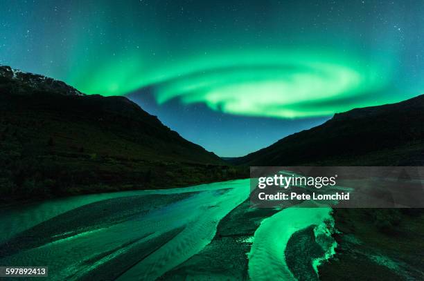 aurora borealis - aurora borealis alaska stock pictures, royalty-free photos & images