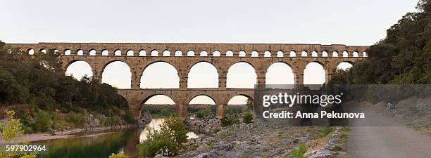 pont du gard, provance, france - pont du gard ストックフォトと画像