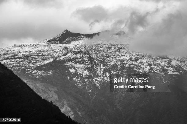 himalayan mountain range - instant print black and white stock pictures, royalty-free photos & images