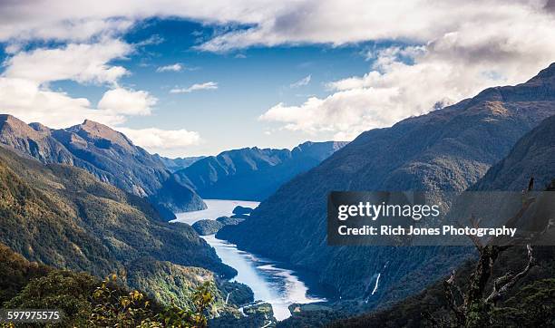 doubtful sound - doubtful sound stock-fotos und bilder