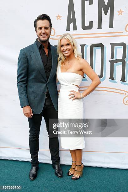 Singer-songwriter Luke Bryan and Caroline Boyer attend the 10th Annual ACM Honors at the Ryman Auditorium on August 30, 2016 in Nashville, Tennessee.