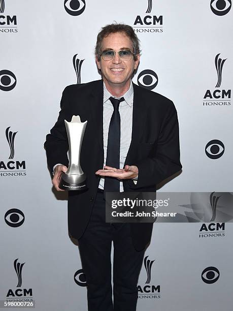 Justin Niebank receives the Audio Engineer of the Year Award during the 10th Annual ACM Honors at the Ryman Auditorium on August 30, 2016 in...